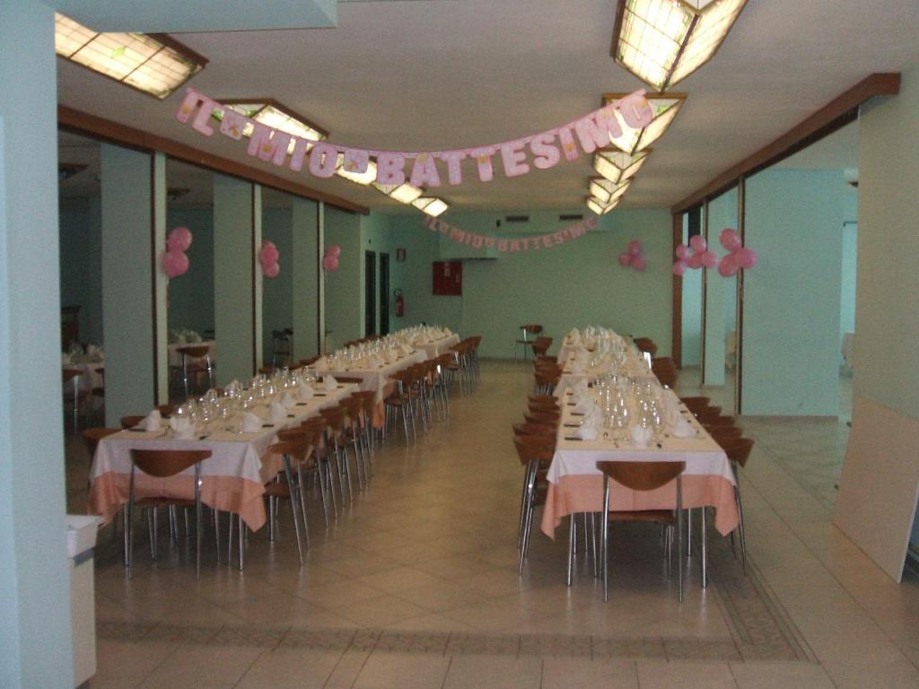 Hotel Kristall ロイアーノ エクステリア 写真